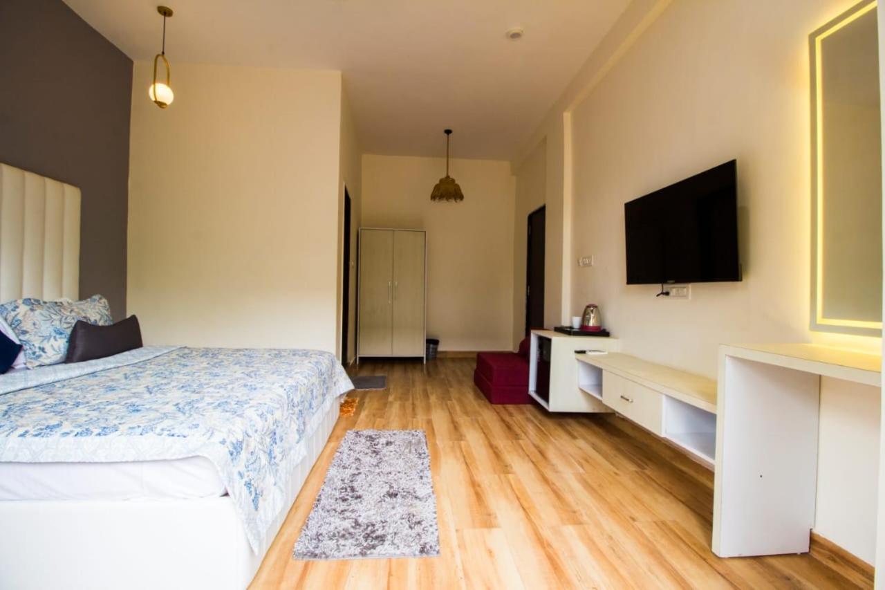 Hotel The Me Ra Kee House Morjim Exterior foto